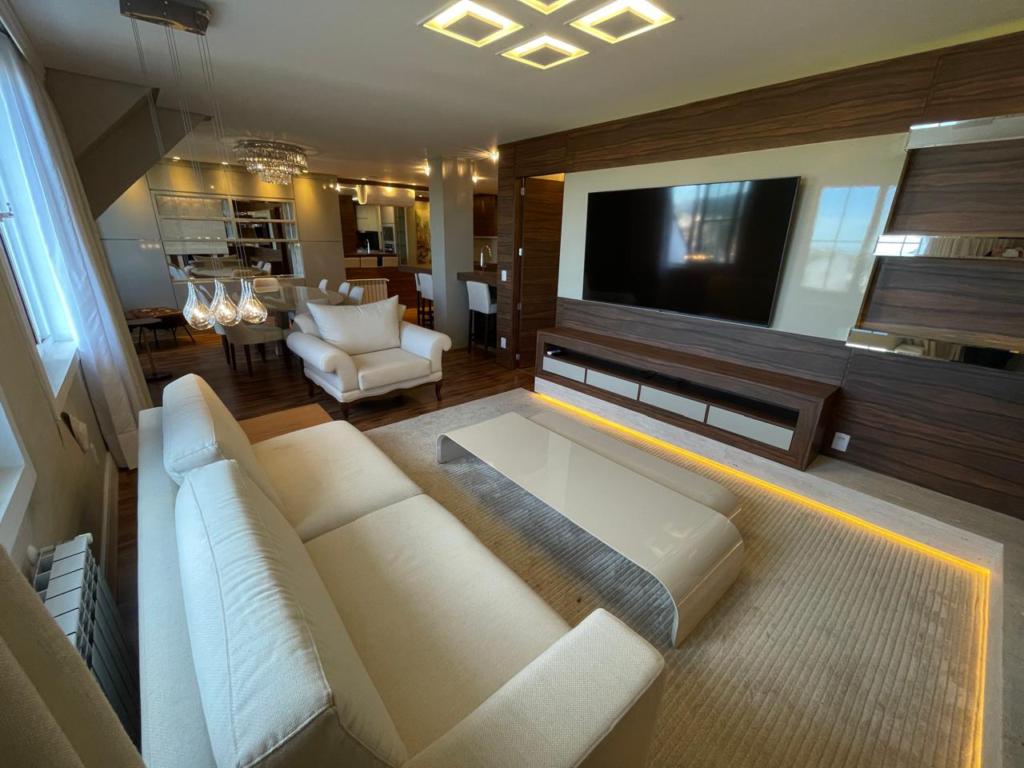 Apartamento 03 Dorm. com 181m² no bairro Centro em Gramado para Comprar