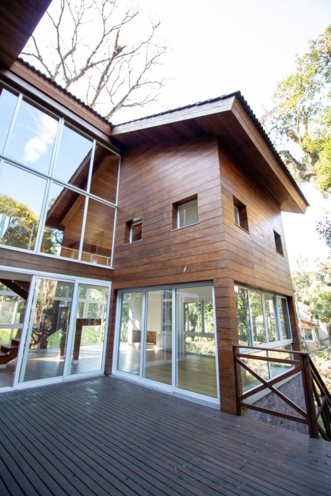 Casa 04 Dorm. com 385m² no bairro O Bosque em Gramado para Comprar