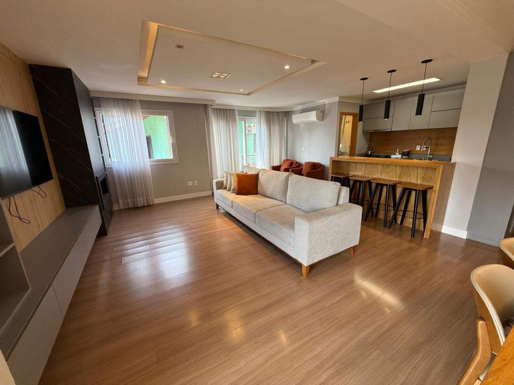 Apartamento 03 Dorm. com 152m² no bairro Centro em Gramado para Comprar