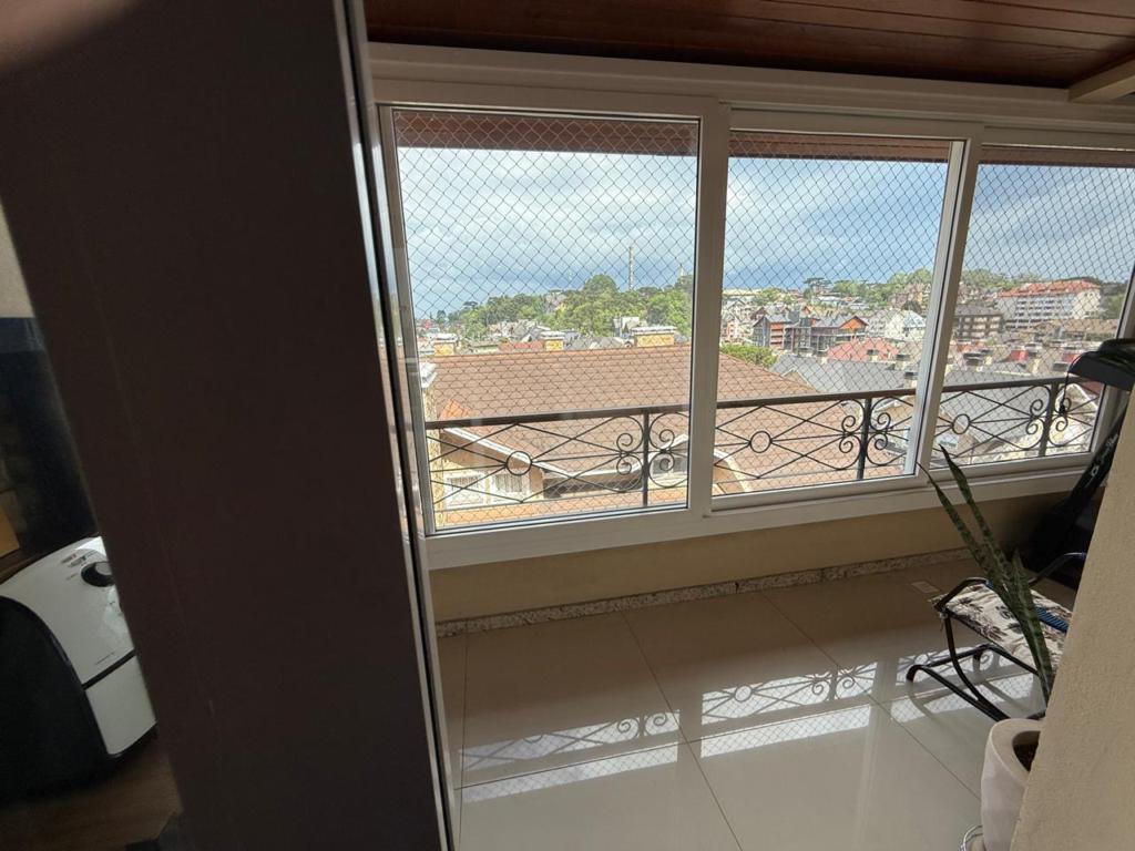 Apartamento 02 Dorm. com 100m² no bairro Centro em Gramado para Comprar