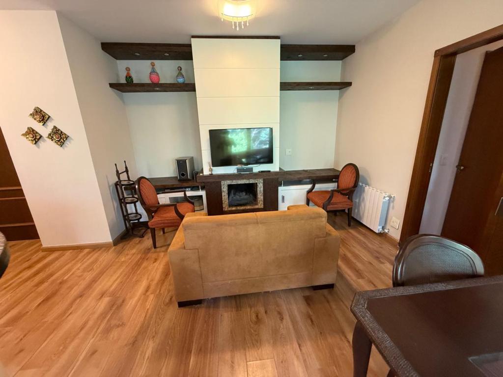Apartamento 03 Dorm. com 106m² no bairro Avenida Central em Gramado para Comprar