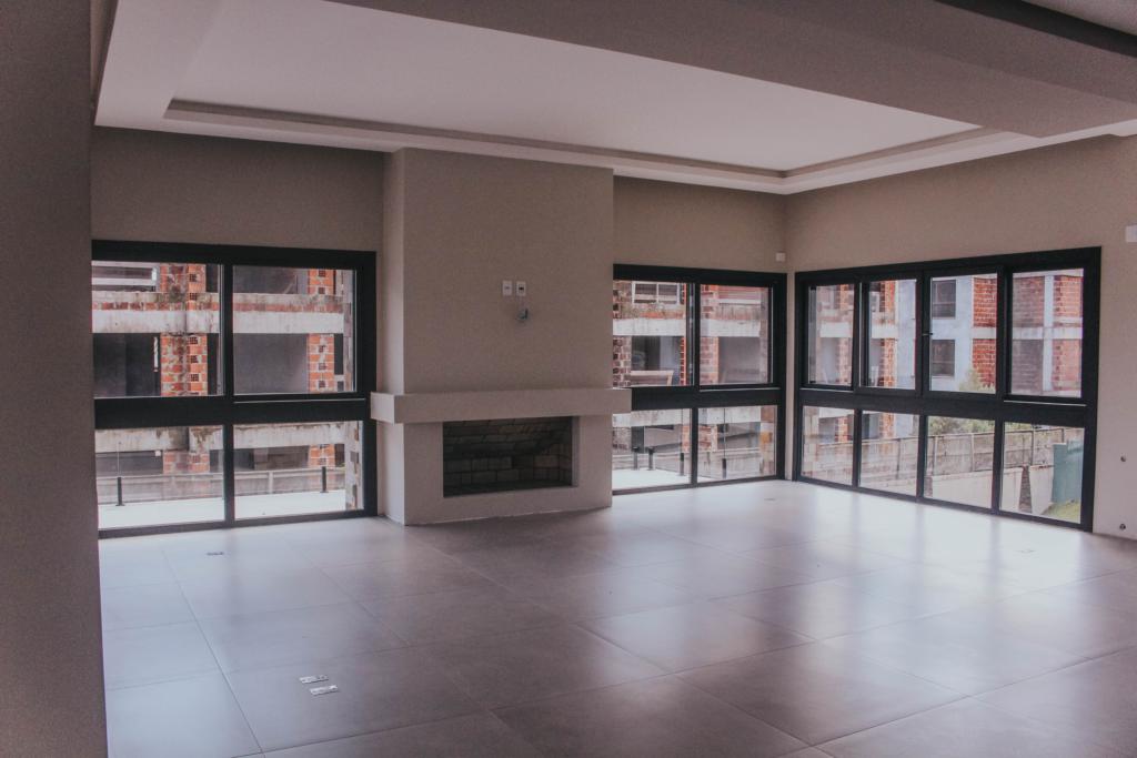 Casa 03 Dorm. com 492m² no bairro Altos Pinheiros em Canela para Comprar