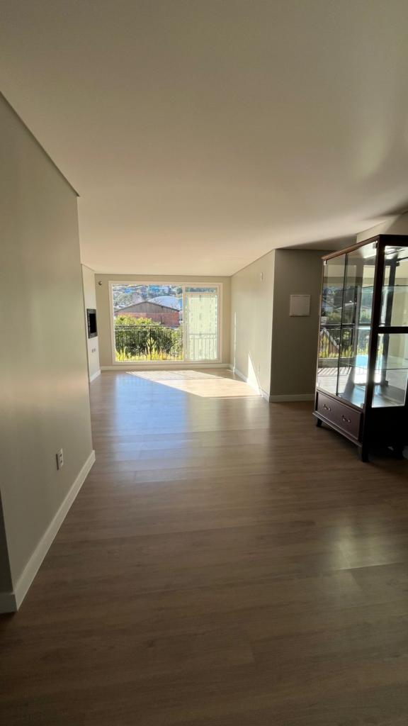 Apartamento 03 Dorm. com 97m² no bairro Piratini em Gramado para Comprar