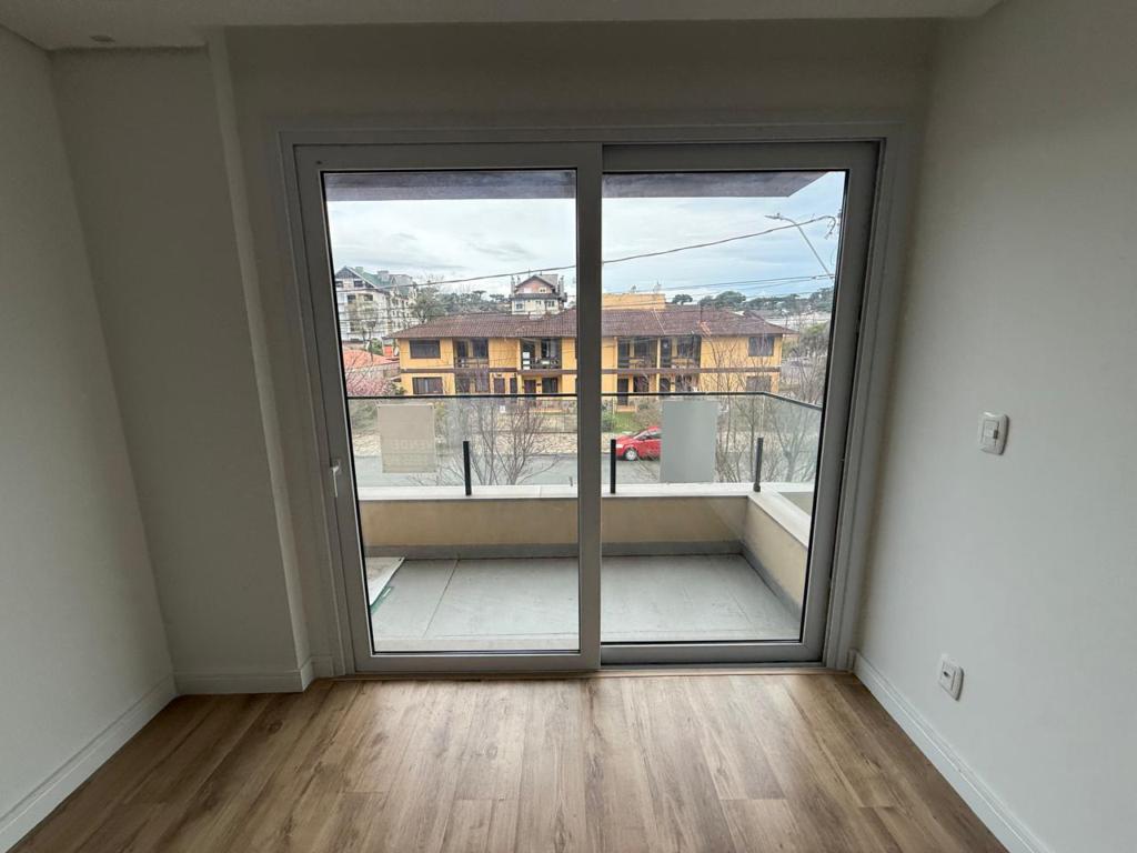 Apartamento 02 Dorm. com 75m² no bairro Centro em Canela para Comprar