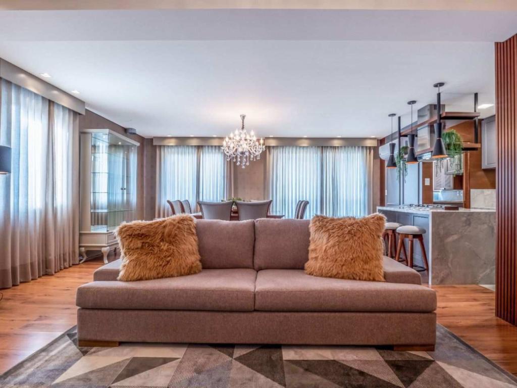 Apartamento 03 Dorm. com 152m² no bairro Centro em Gramado para Comprar