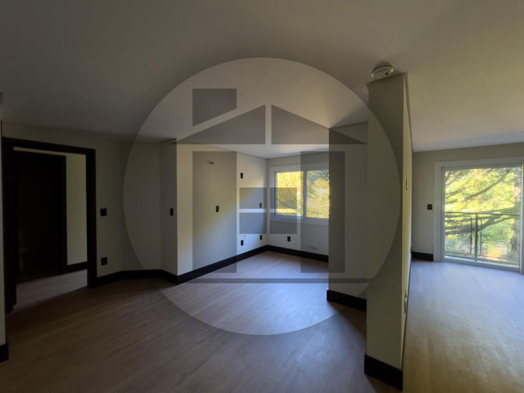 Apartamento 02 Dorm. com 131m² no bairro Avenida Central em Gramado para Comprar