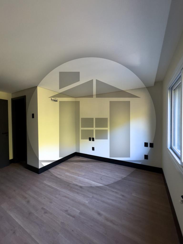 Apartamento 02 Dorm. com 131m² no bairro Avenida Central em Gramado para Comprar