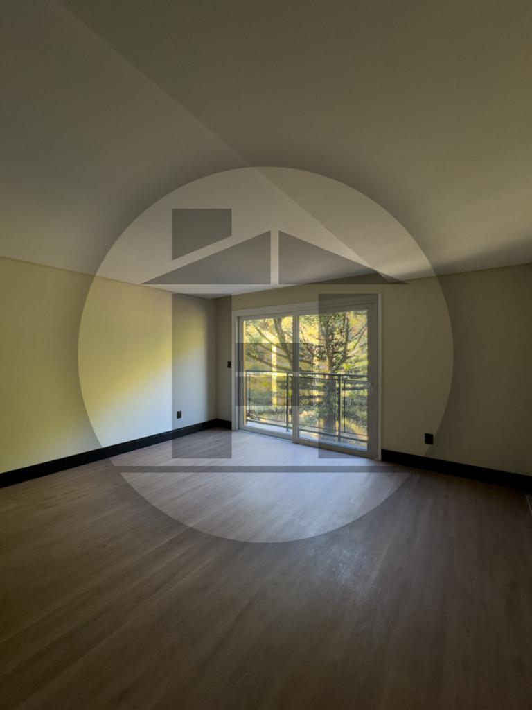 Apartamento 02 Dorm. com 131m² no bairro Avenida Central em Gramado para Comprar