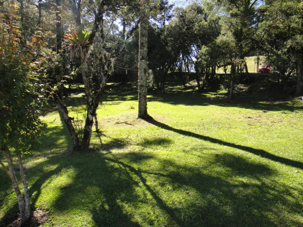 Terreno com 739m² no bairro Altos Pinheiros em Canela para Comprar