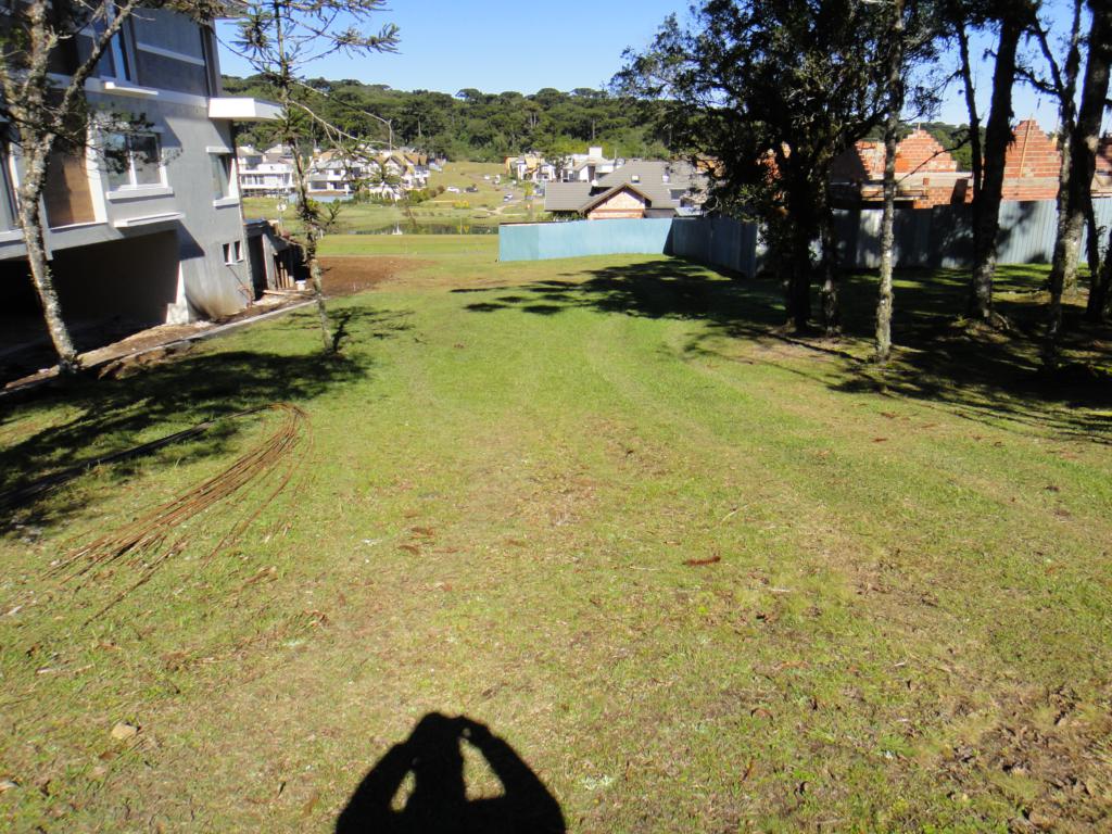 Terreno com 795m² no bairro Altos Pinheiros em Canela para Comprar
