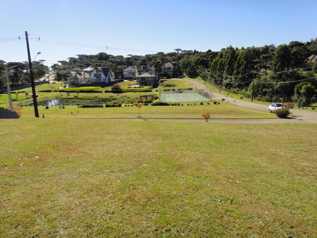 Terreno com 900m² no bairro Altos Pinheiros em Canela para Comprar