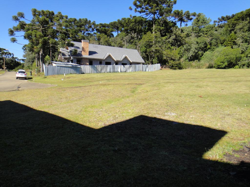 Terreno com 1975m² no bairro Altos Pinheiros em Canela para Comprar