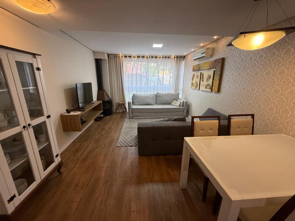 Apartamento 02 Dorm. com 68m² no bairro Avenida Central em Gramado para Comprar