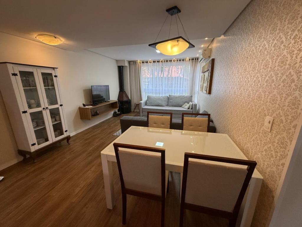 Apartamento 02 Dorm. com 68m² no bairro Avenida Central em Gramado para Comprar