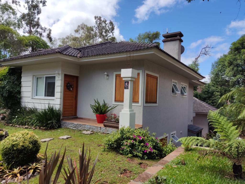 Casa 07 Dorm. com 320m² no bairro Planalto em Gramado para Comprar