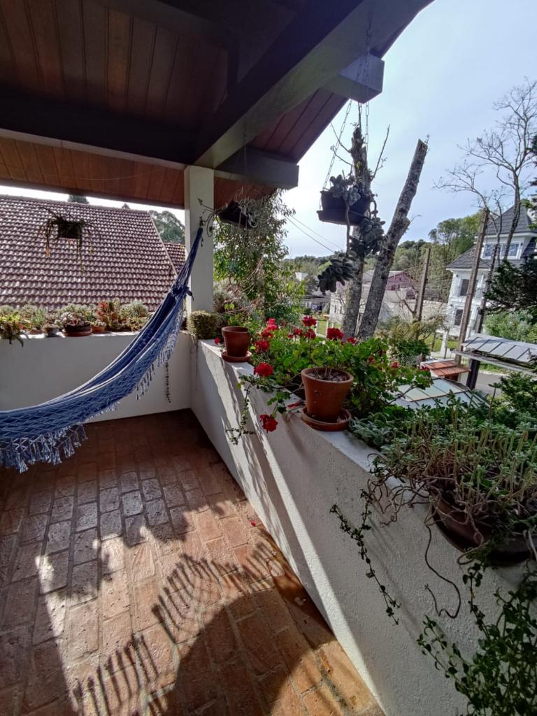 Casa 05 Dorm. com 320m² no bairro Tirol em Gramado para Comprar