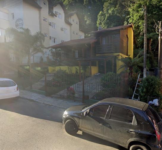 Terreno Comercial com 485m² no bairro Centro em Gramado para Comprar