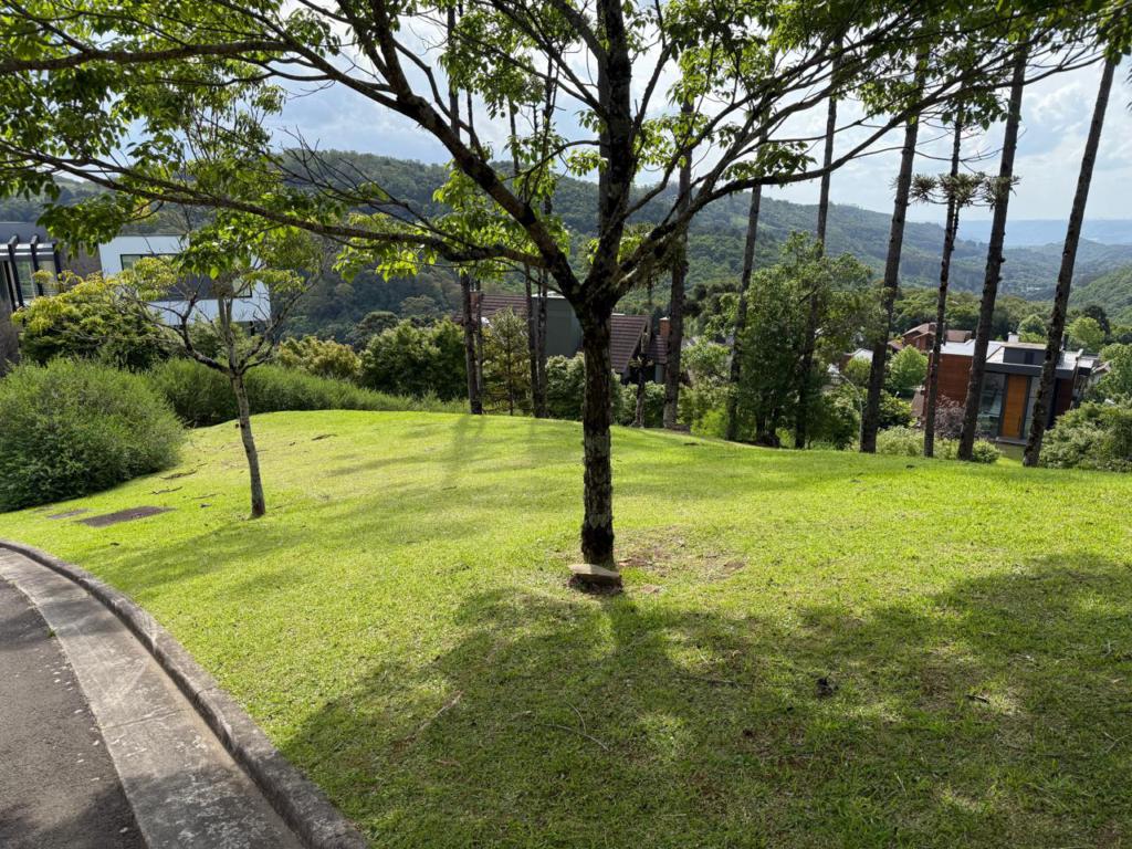Terreno com 707m² no bairro Alphaville em Gramado para Comprar