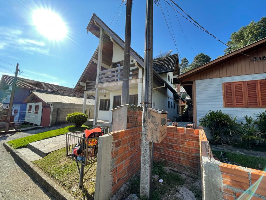 Casa 03 Dorm. com 180m² no bairro Casagrande em Gramado para Comprar