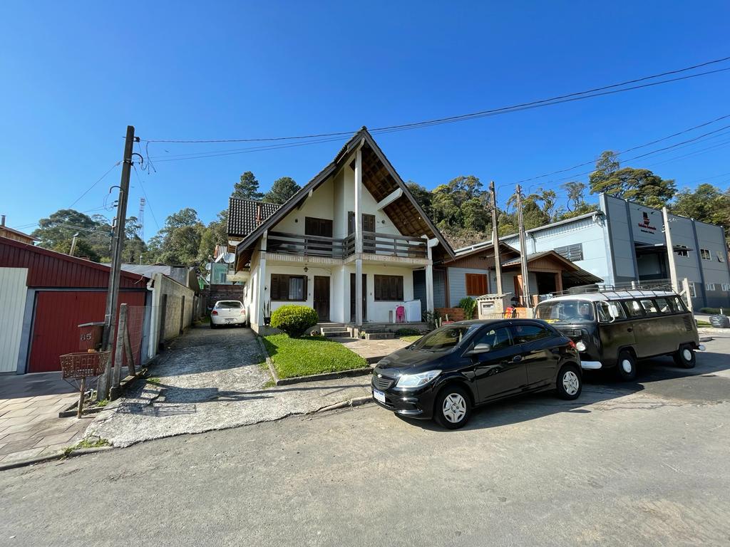 Casa 03 Dorm. com 180m² no bairro Casagrande em Gramado para Comprar