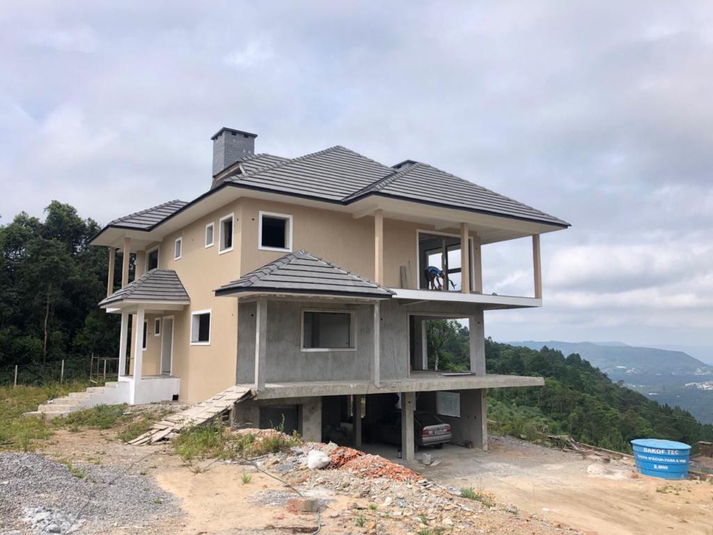 Casa 05 Dorm. com 480m² no bairro Serra Grande em Gramado para Comprar