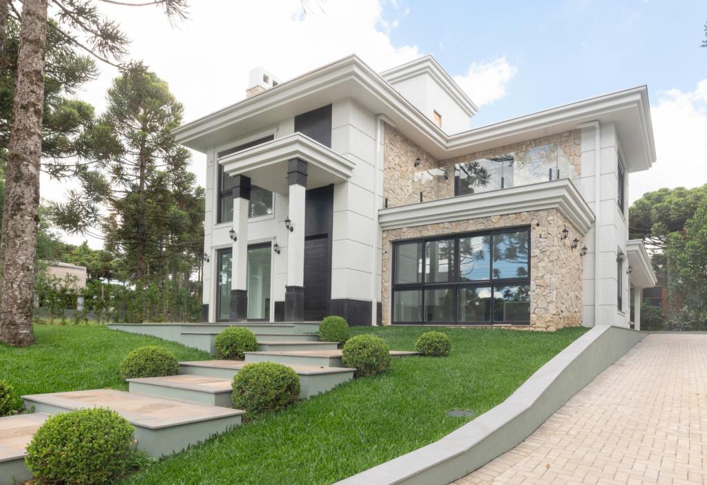 Casa 05 Dorm. com 371m² no bairro Aspen Mountain em Gramado para Comprar