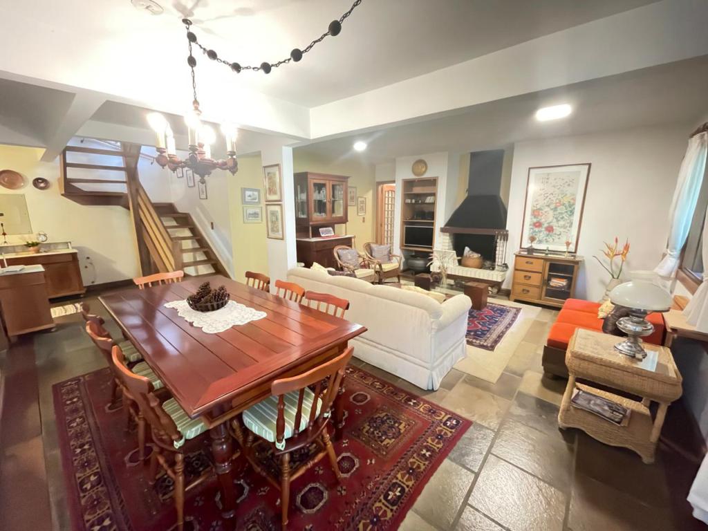 Apartamento 04 Dorm. com 157m² no bairro Planalto em Gramado para Comprar