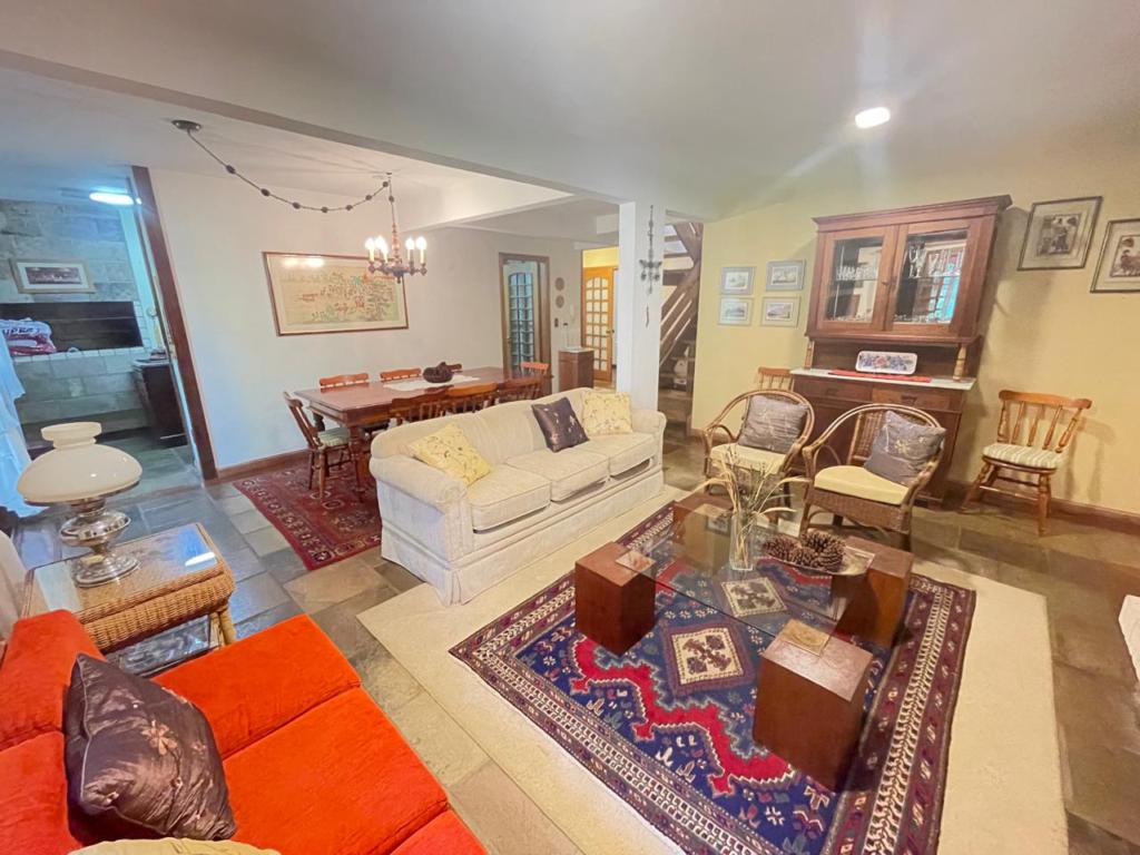 Apartamento 04 Dorm. com 157m² no bairro Planalto em Gramado para Comprar