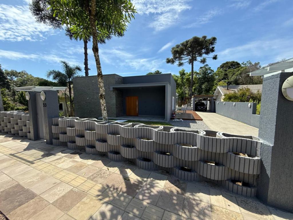 Casa 03 Dorm. com 300m² no bairro Villagio em Gramado para Comprar