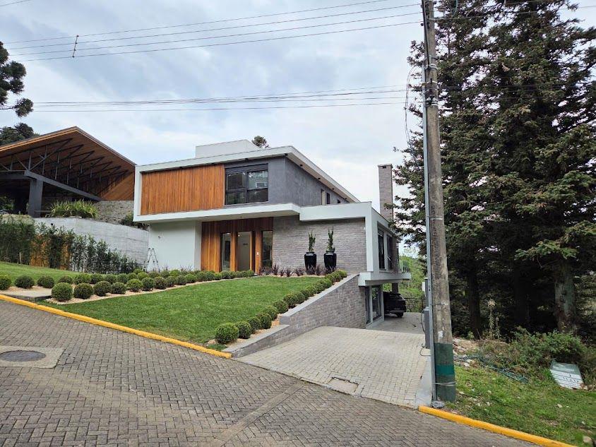 Casa 05 Dorm. com 586m² no bairro Aspen Mountain em Gramado para Comprar
