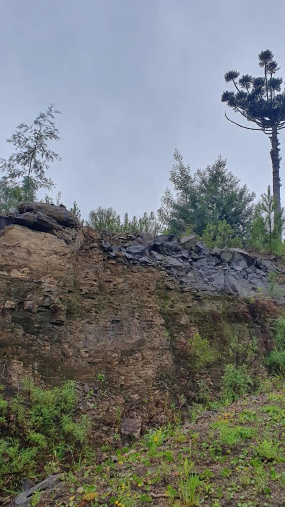 Terreno com 450m² no bairro Moura em Gramado para Comprar