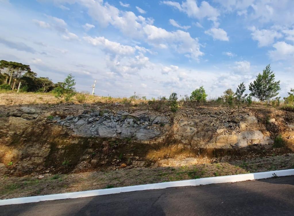 Terreno com 450m² no bairro Moura em Gramado para Comprar