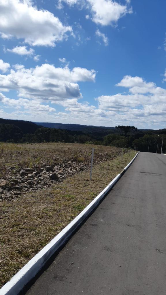 Terreno com 450m² no bairro Moura em Gramado para Comprar