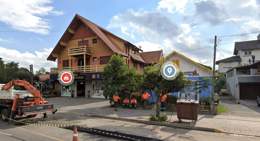 Terreno Comercial com 741m² no bairro Centro em Gramado para Comprar