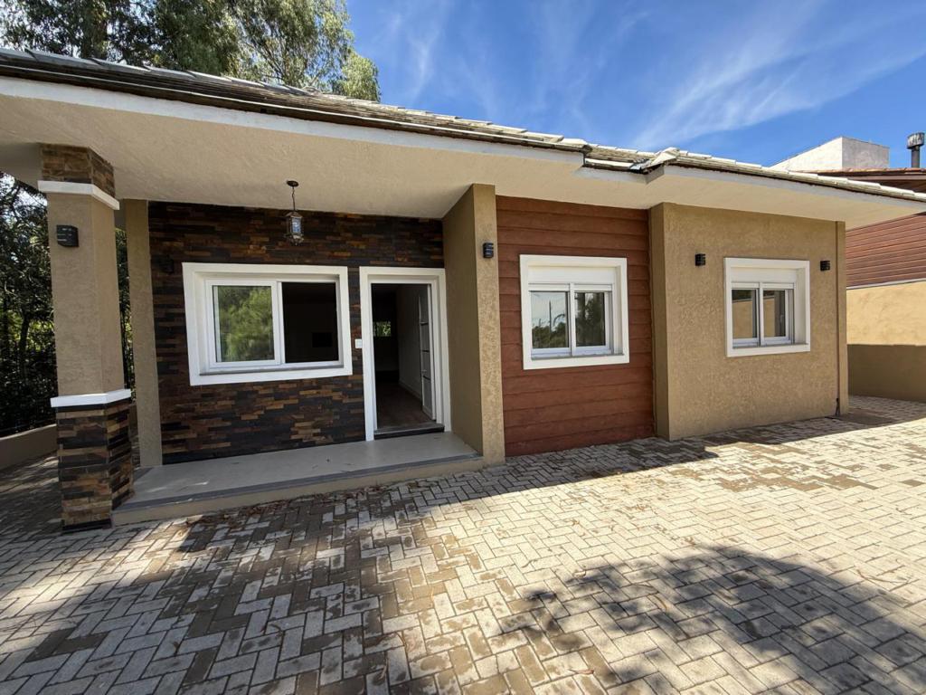 Casa 03 Dorm. com 117m² no bairro Carniel em Gramado para Comprar