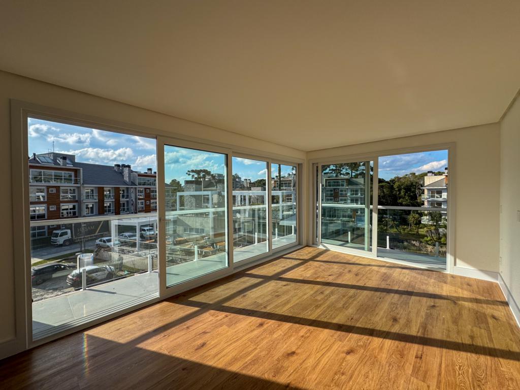 Apartamento 02 Dorm. com 95m² no bairro Avenida Central em Gramado para Comprar