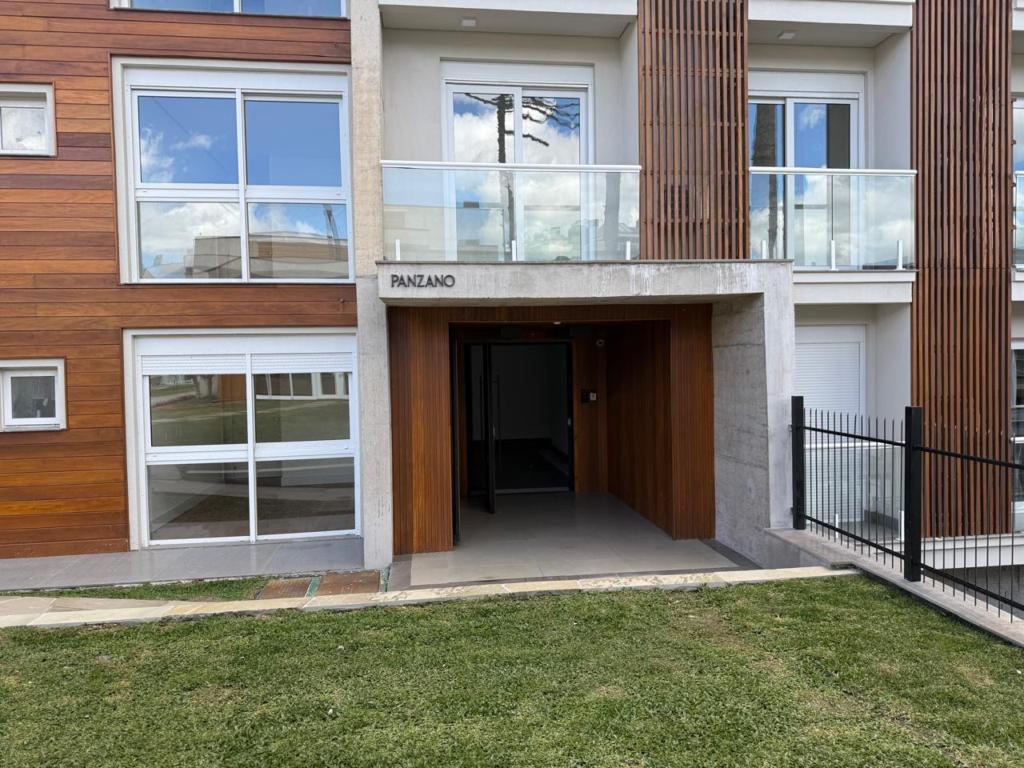 Apartamento 01 Dorm. com 65m² no bairro Avenida Central em Gramado para Comprar