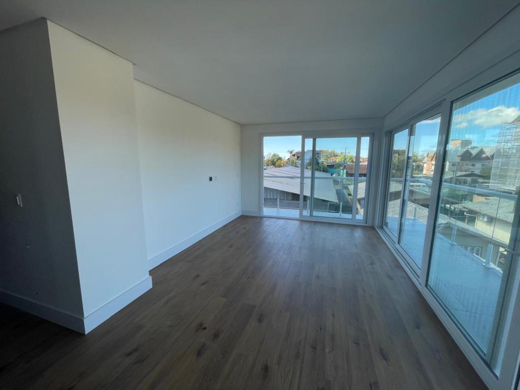 Apartamento 02 Dorm. com 95m² no bairro Avenida Central em Gramado para Comprar