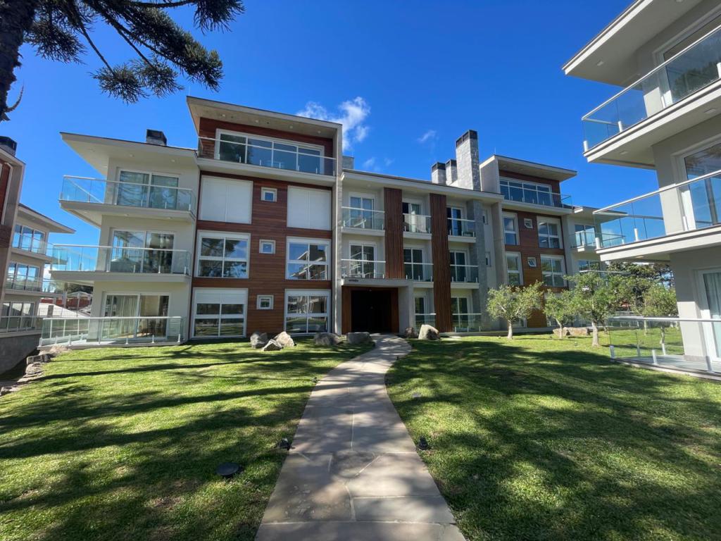 Apartamento 02 Dorm. com 95m² no bairro Avenida Central em Gramado para Comprar