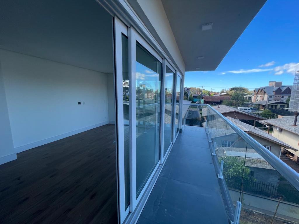 Apartamento 02 Dorm. com 95m² no bairro Avenida Central em Gramado para Comprar