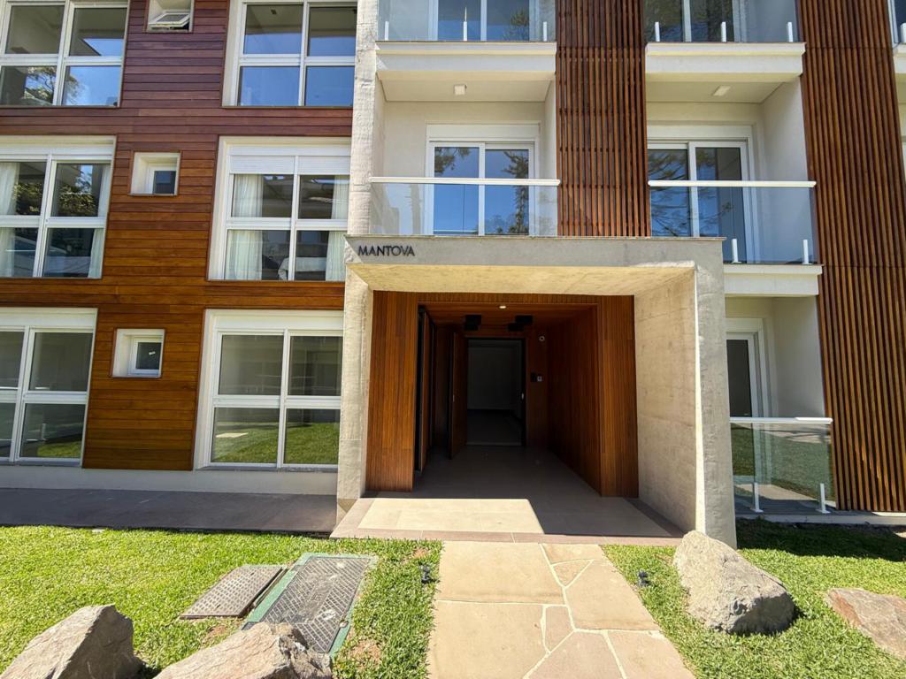 Apartamento 02 Dorm. com 95m² no bairro Avenida Central em Gramado para Comprar