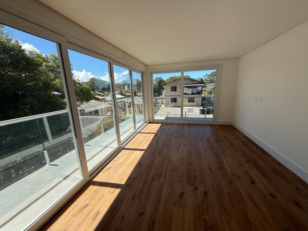 Apartamento 02 Dorm. com 95m² no bairro Avenida Central em Gramado para Comprar