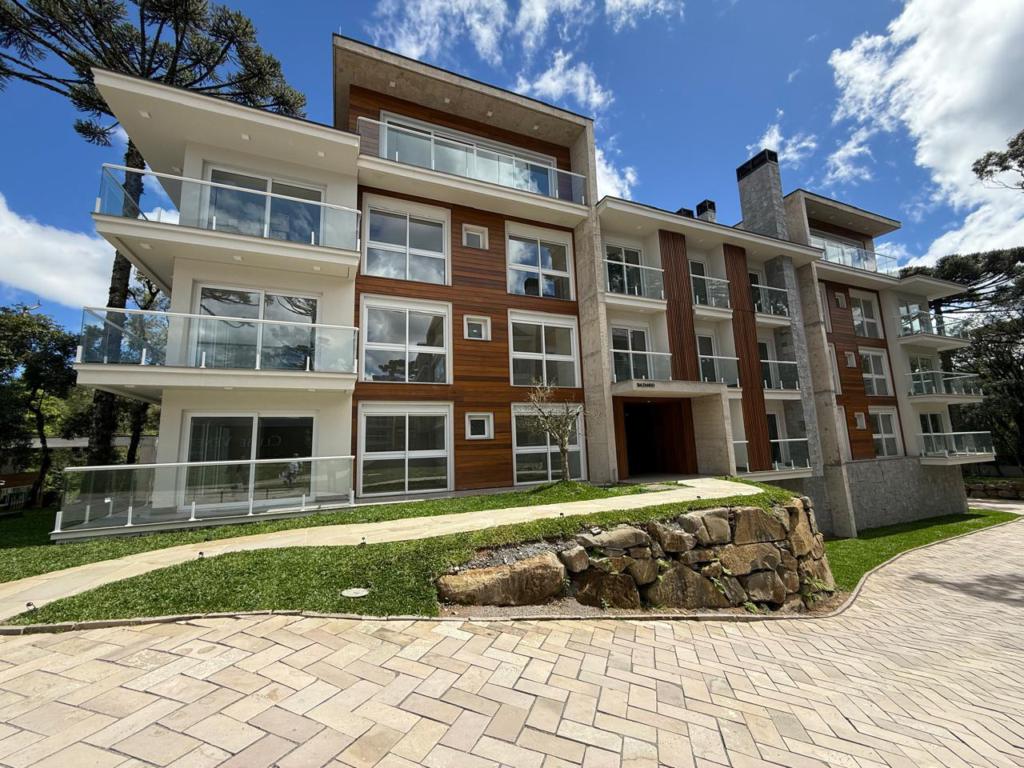 Apartamento 02 Dorm. com 133m² no bairro Avenida Central em Gramado para Comprar
