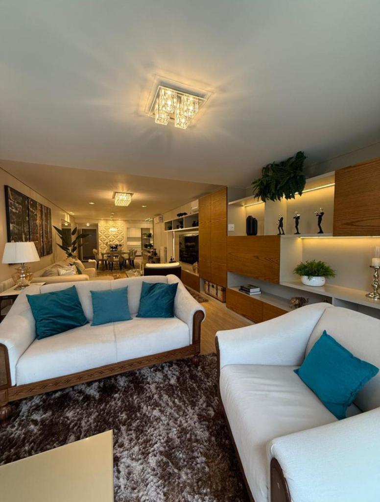 Apartamento 03 Dorm. com 145m² no bairro Centro em Gramado para Comprar