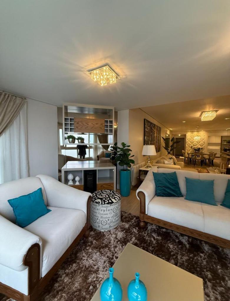 Apartamento 03 Dorm. com 145m² no bairro Centro em Gramado para Comprar