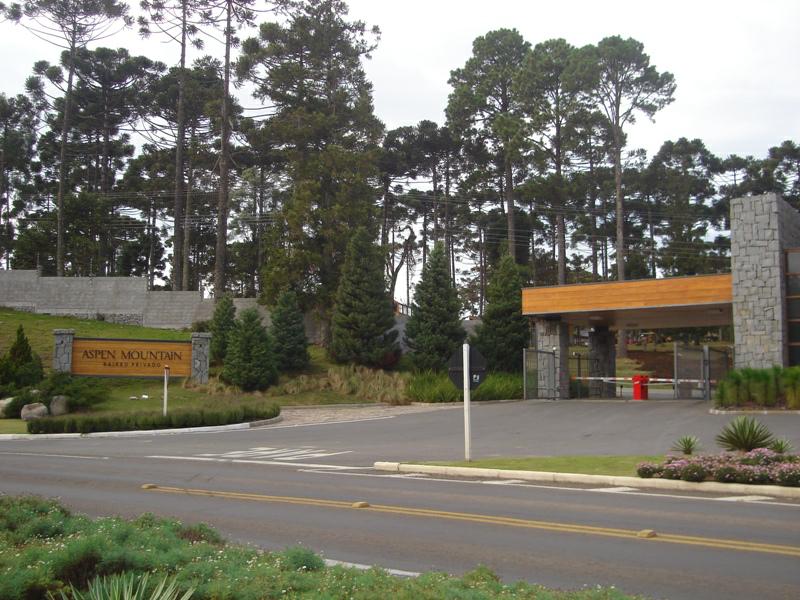 Terreno com 800m² no bairro Aspen Mountain em Gramado para Comprar