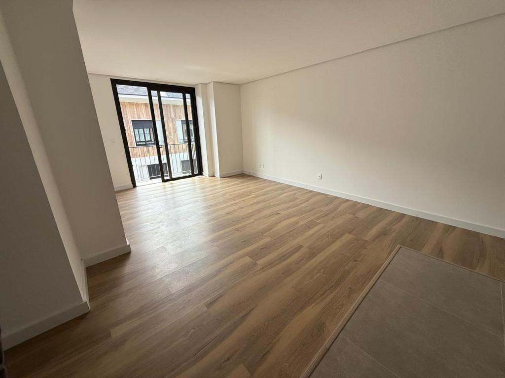 Apartamento 02 Dorm. com 93m² no bairro Centro em Gramado para Comprar