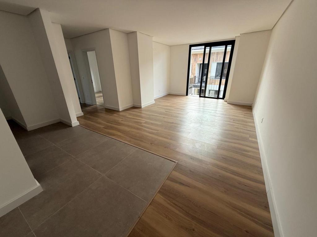 Apartamento 02 Dorm. com 93m² no bairro Centro em Gramado para Comprar