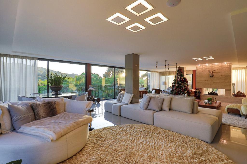 Casa 03 Dorm. com 534m² no bairro Aspen Mountain em Gramado para Comprar