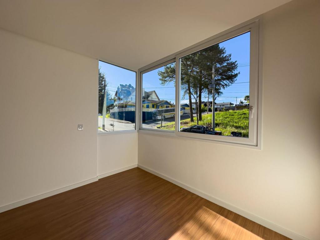 Apartamento 02 Dorm. com 71m² no bairro Moura em Gramado para Comprar